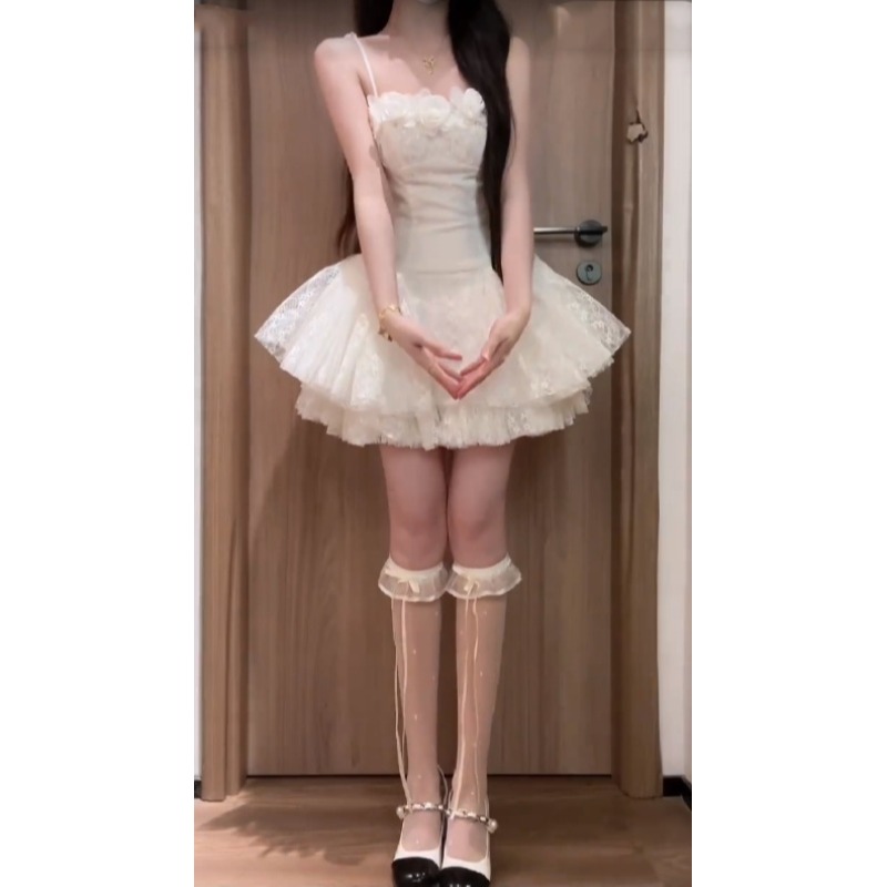 Princess Style Lace Halter Dre - Women Formal Wear Brands recension och pris